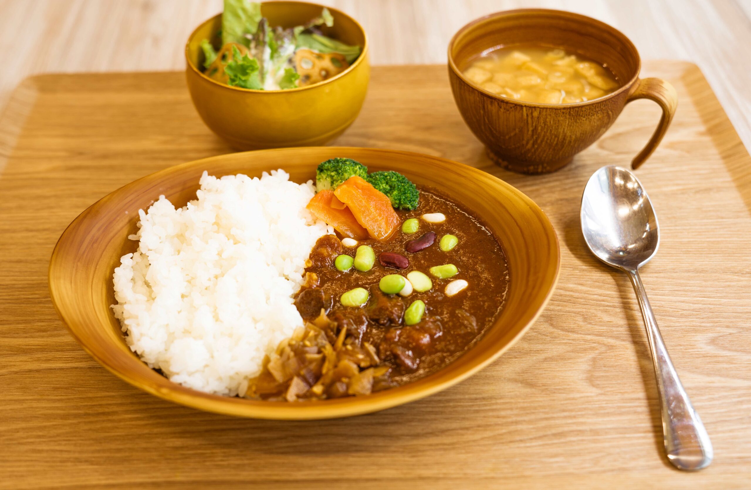 あか牛カレー
（サラダ・スープ付）
￥900