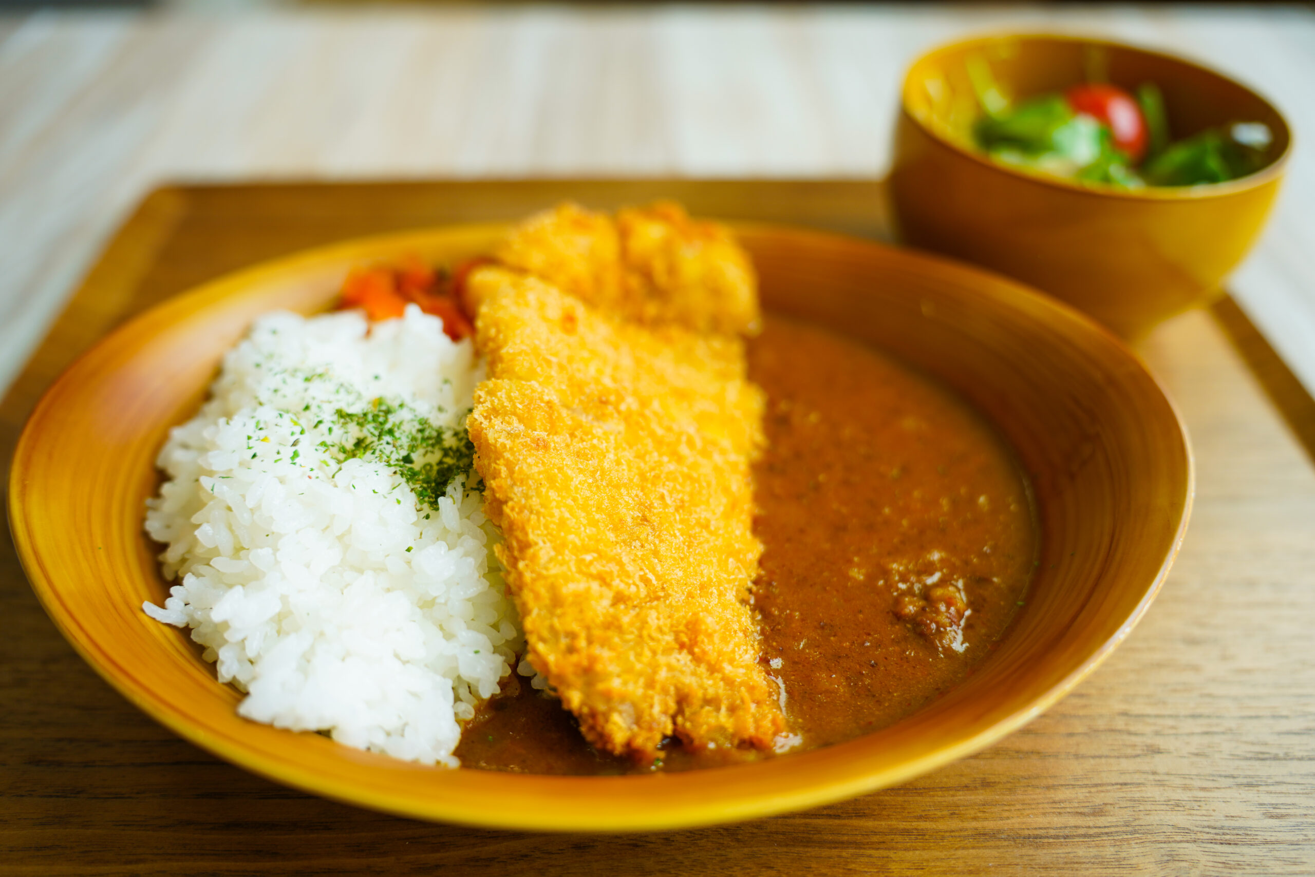 カツカレー
（サラダ付）
￥1,150